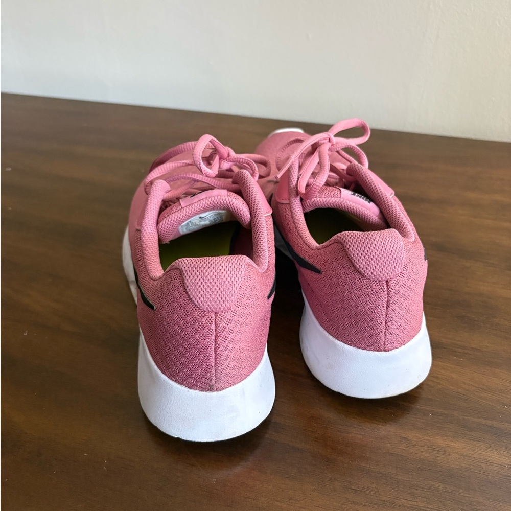 Nike Pink Athletic Shoes Basic Tennis Shoe Womens Size 9.5 - Picture 4 of 10